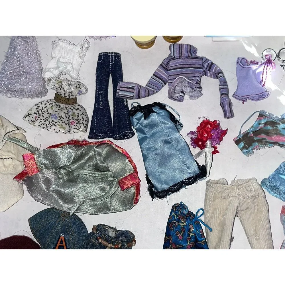 Vintage Bratz Doll Clothing Lot 2000s Variety 40+pcs